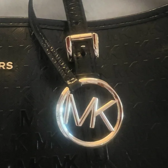 Michael Kors Black Textured Leather Tote 👜🖤. EUC! So beautiful!🤩 - Picture 3 of 7